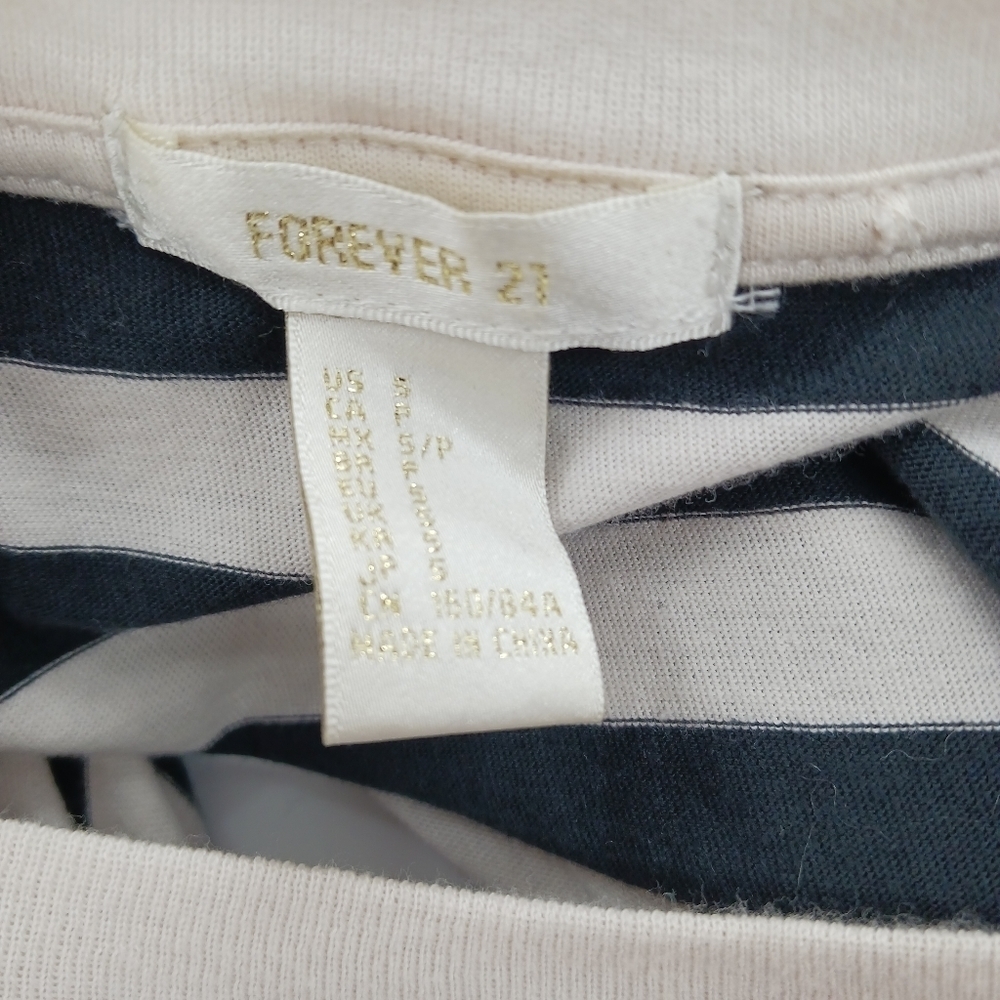 Forever 21 Womens S Navy White Striped Rose Patch Tee La Vie Est Belle - Picture 5 of 5